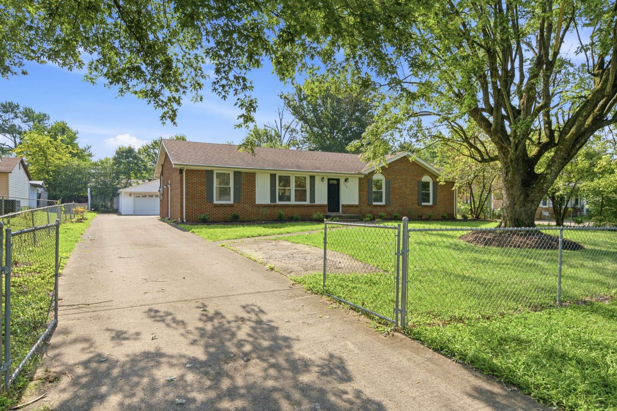 112 James Dr, Clarksville, TN 37042
