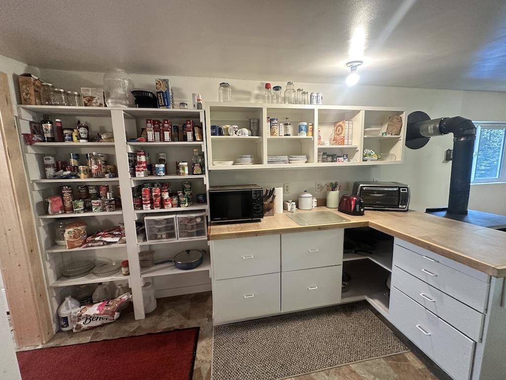30762 N Leclerc Rd, Ione, WA 99139