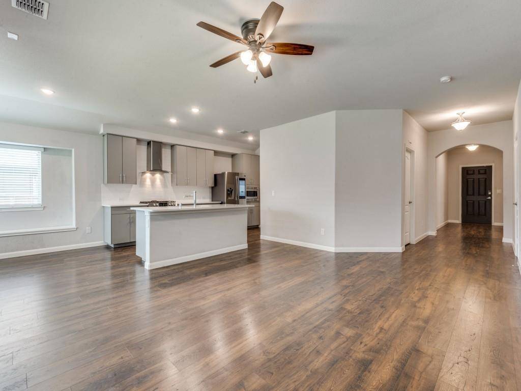1236 Rosebush Road, Aubrey, TX 76227