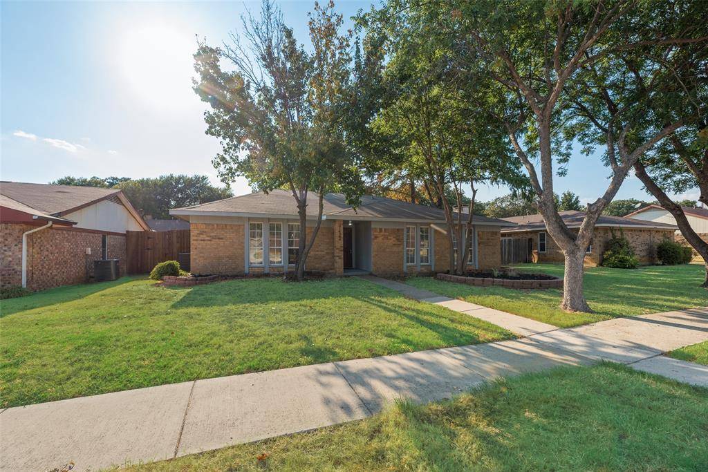1422 Westwood Drive, Lewisville, TX 75067