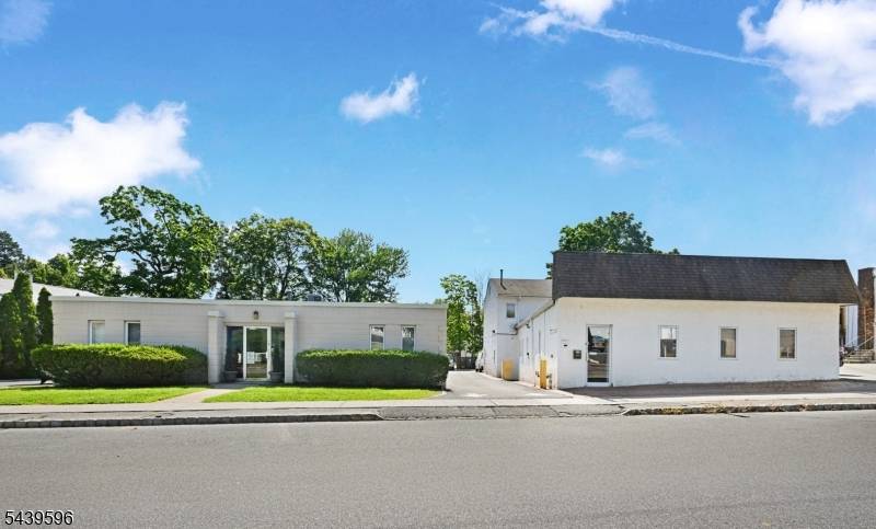 15 Rockland Ter, Verona Twp., NJ 07044