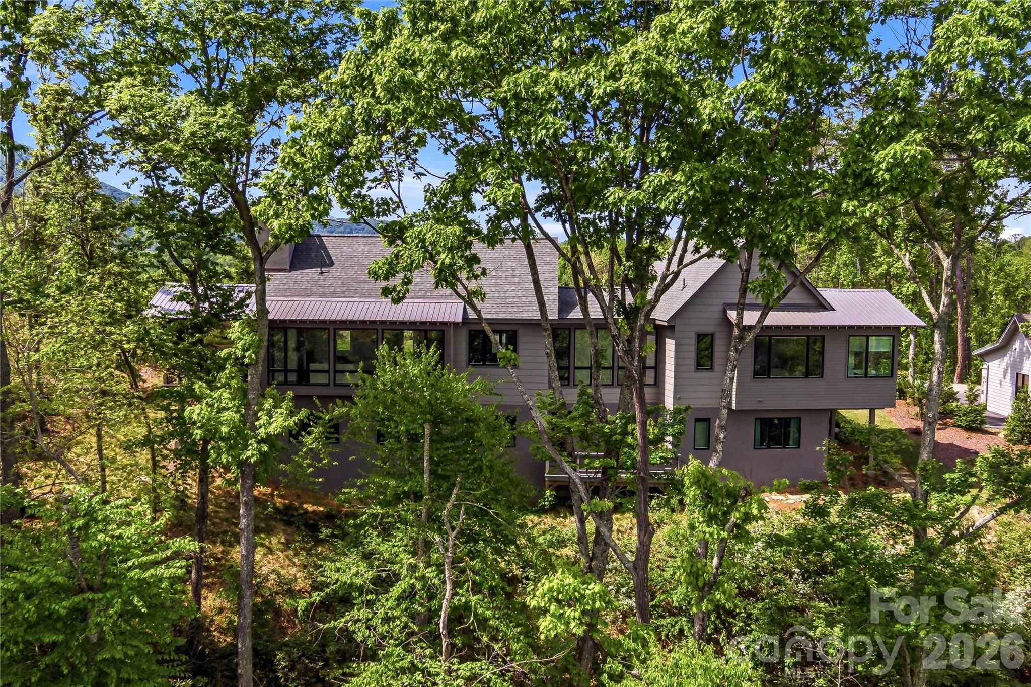 162 Riverbend Forest DR, Asheville, NC 28805