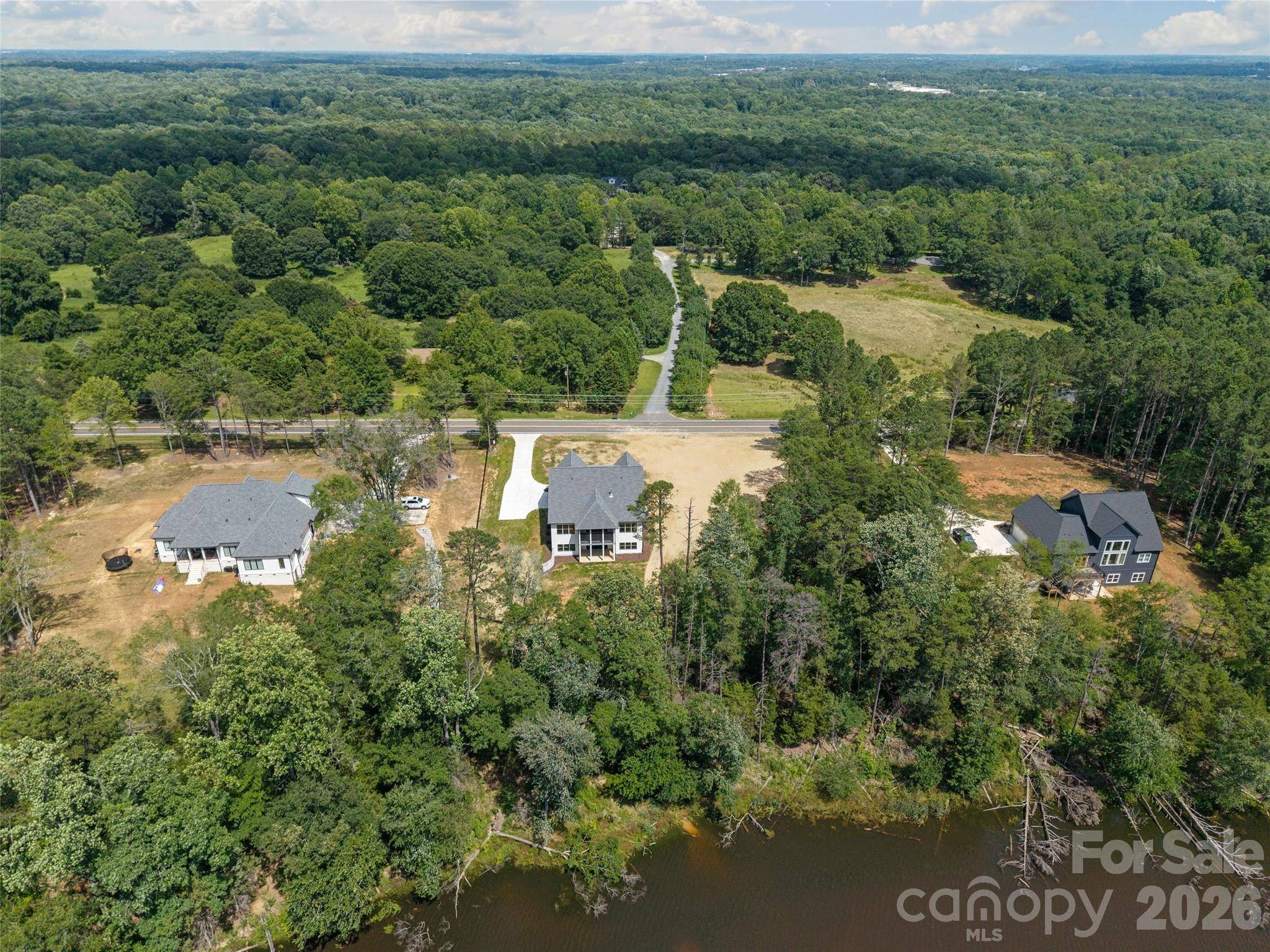 537 Riddle Mill RD, Clover, SC 29710