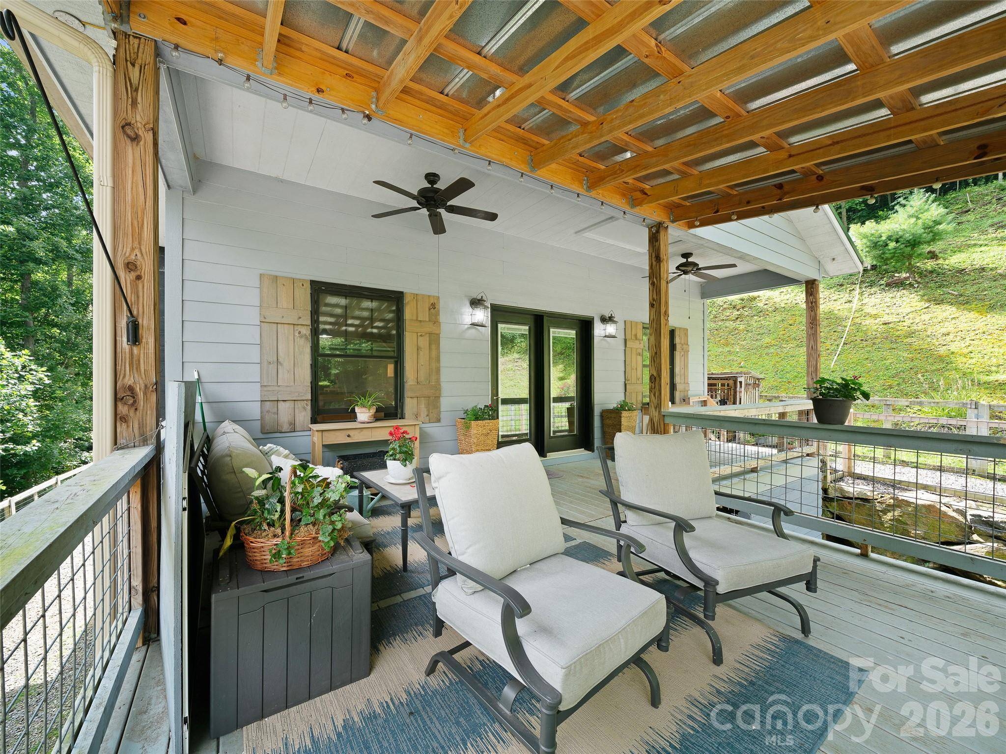 1523 Roaring Fork RD, Burnsville, NC 28714