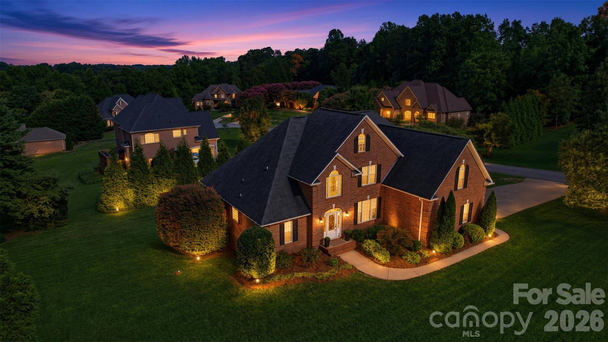 1064 Baker Barn RD, Hickory, NC 28602