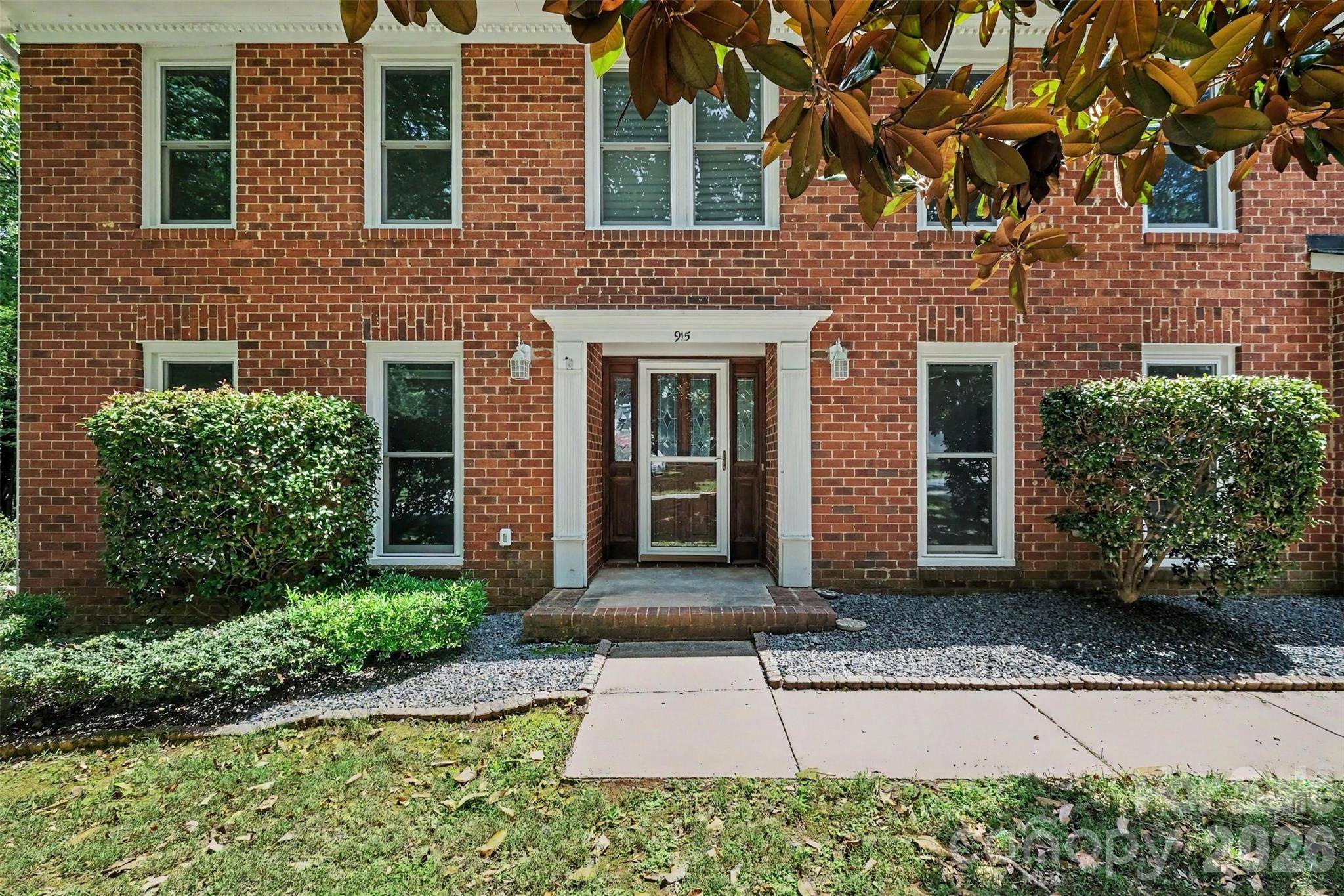 915 Brightmoor DR, Matthews, NC 28105