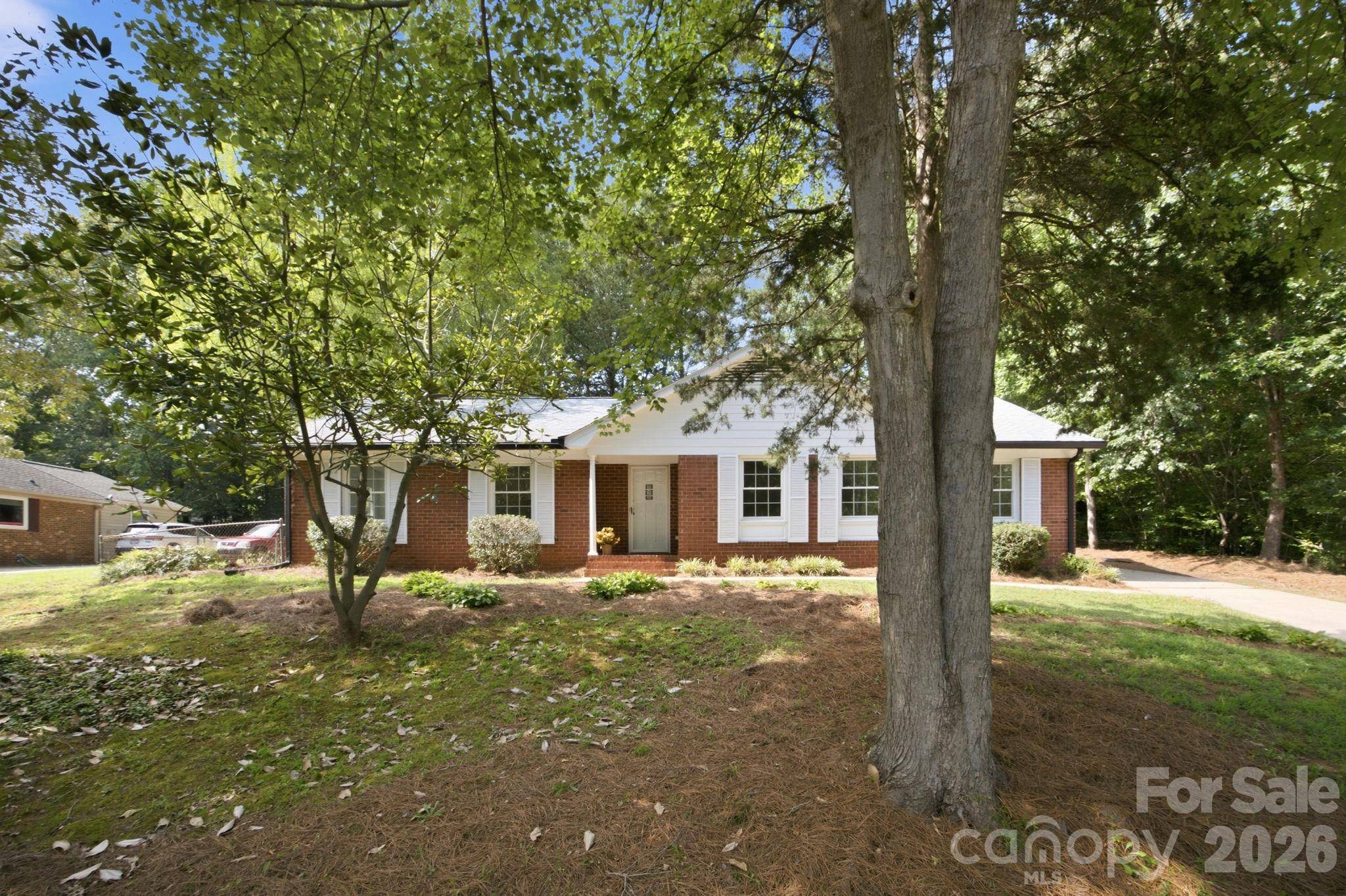 1045 S Magnolia ST, Mooresville, NC 28115