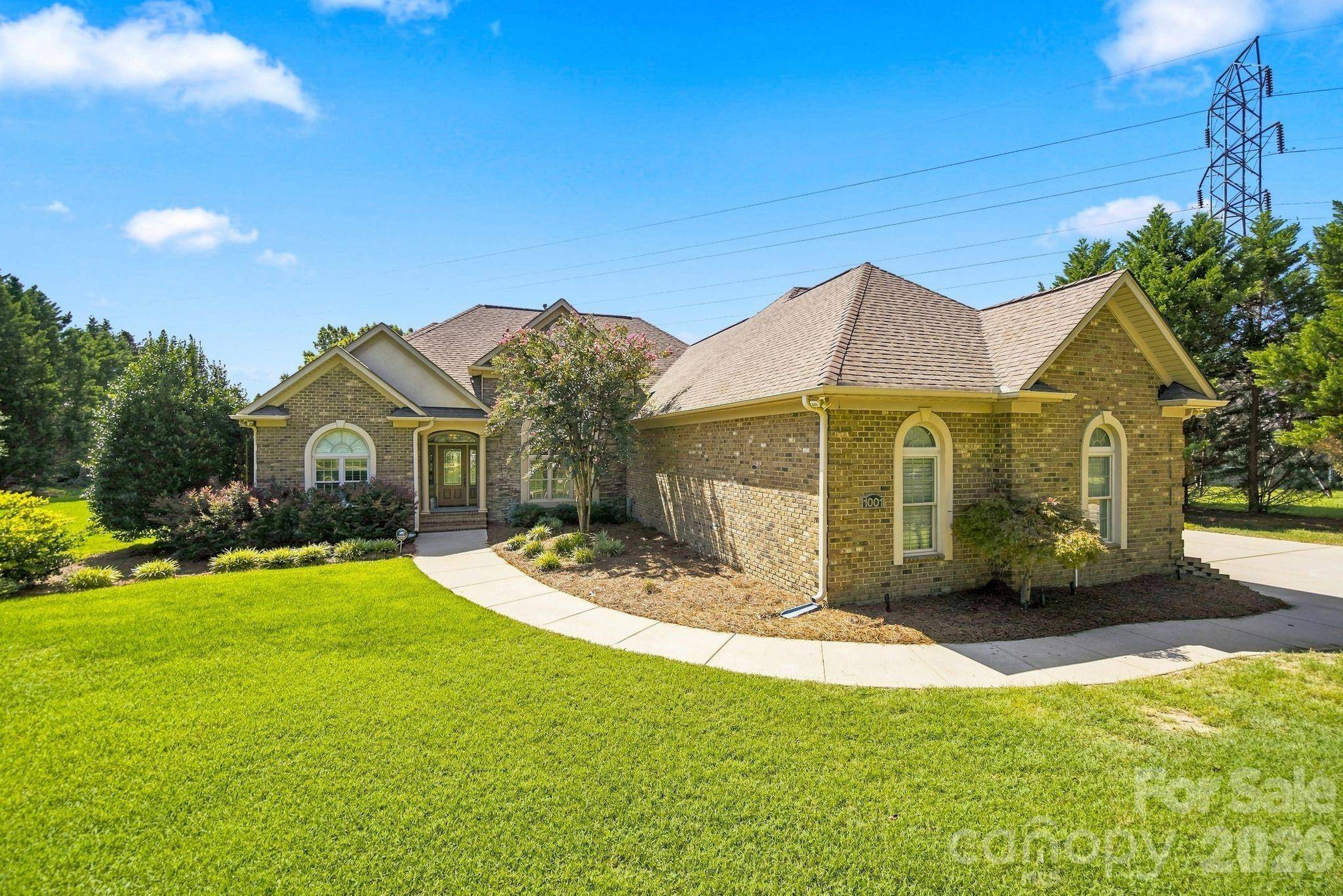 1001 Heritage Acres DR, Matthews, NC 28104