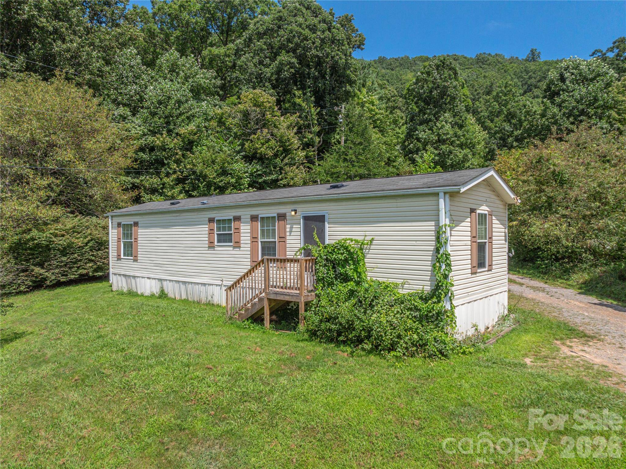 124 Sayles Town PL, Fairview, NC 28730