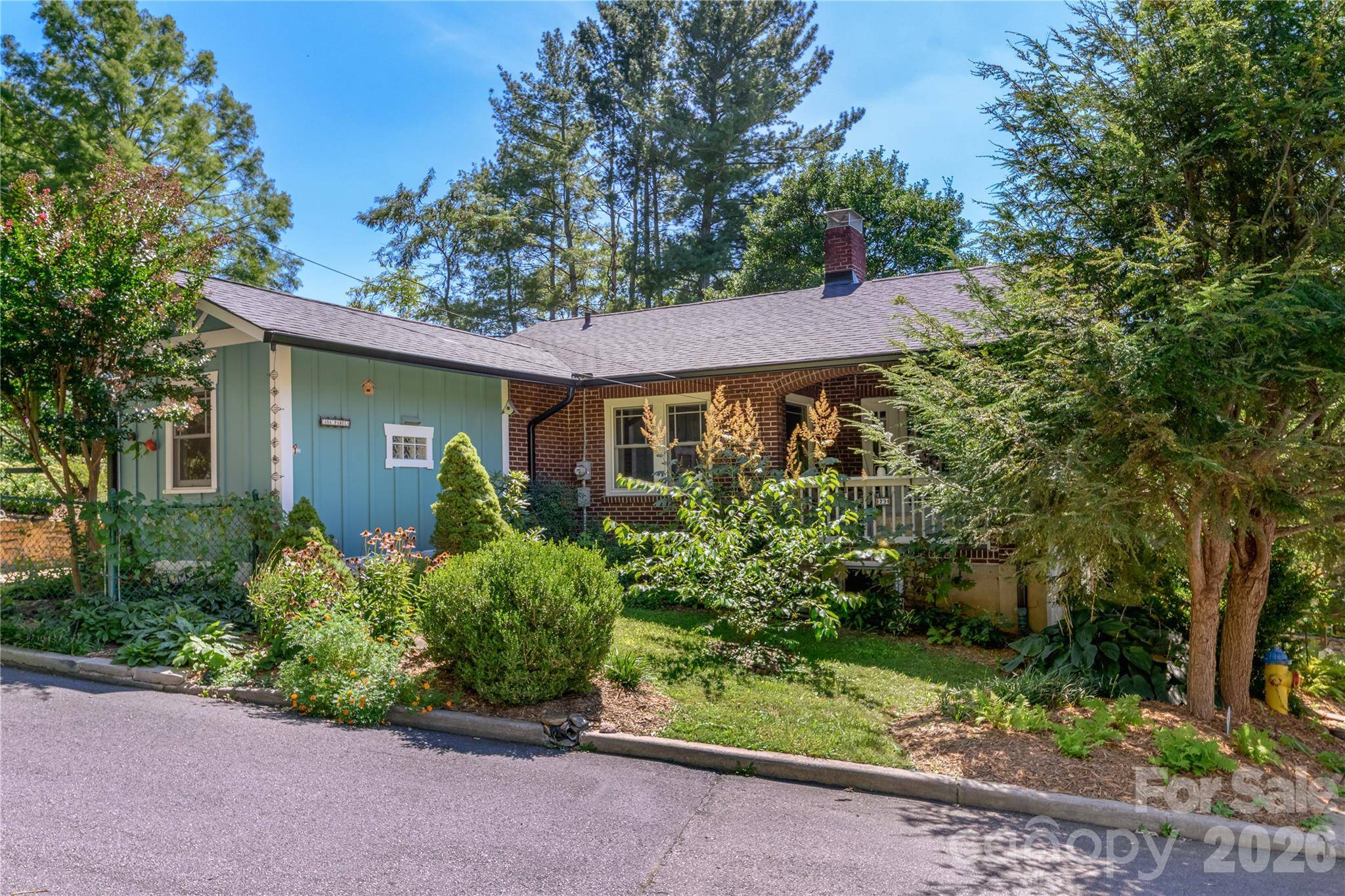 29 Hillside ST, Asheville, NC 28801