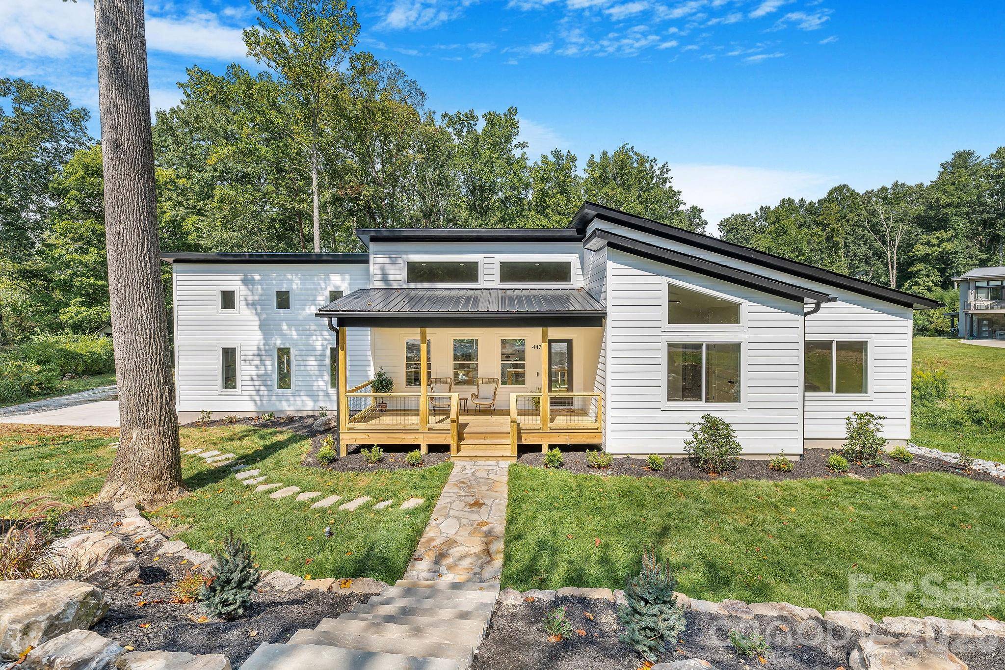 447 Blooming Laurel DR, Hendersonville, NC 28792