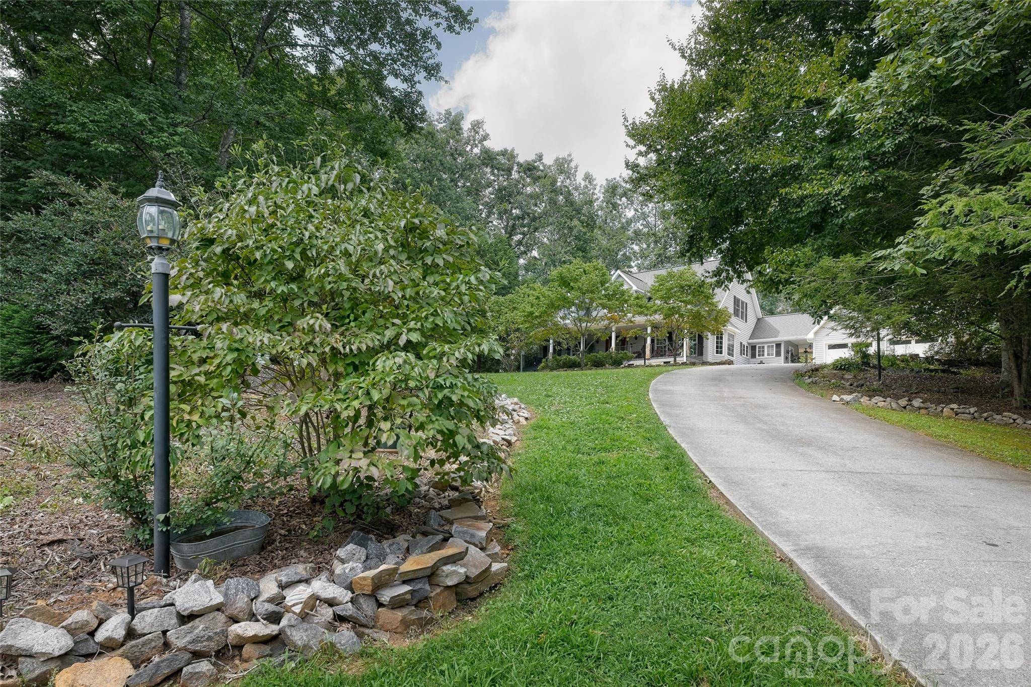 846 Old US 221 HWY S, Marion, NC 28752