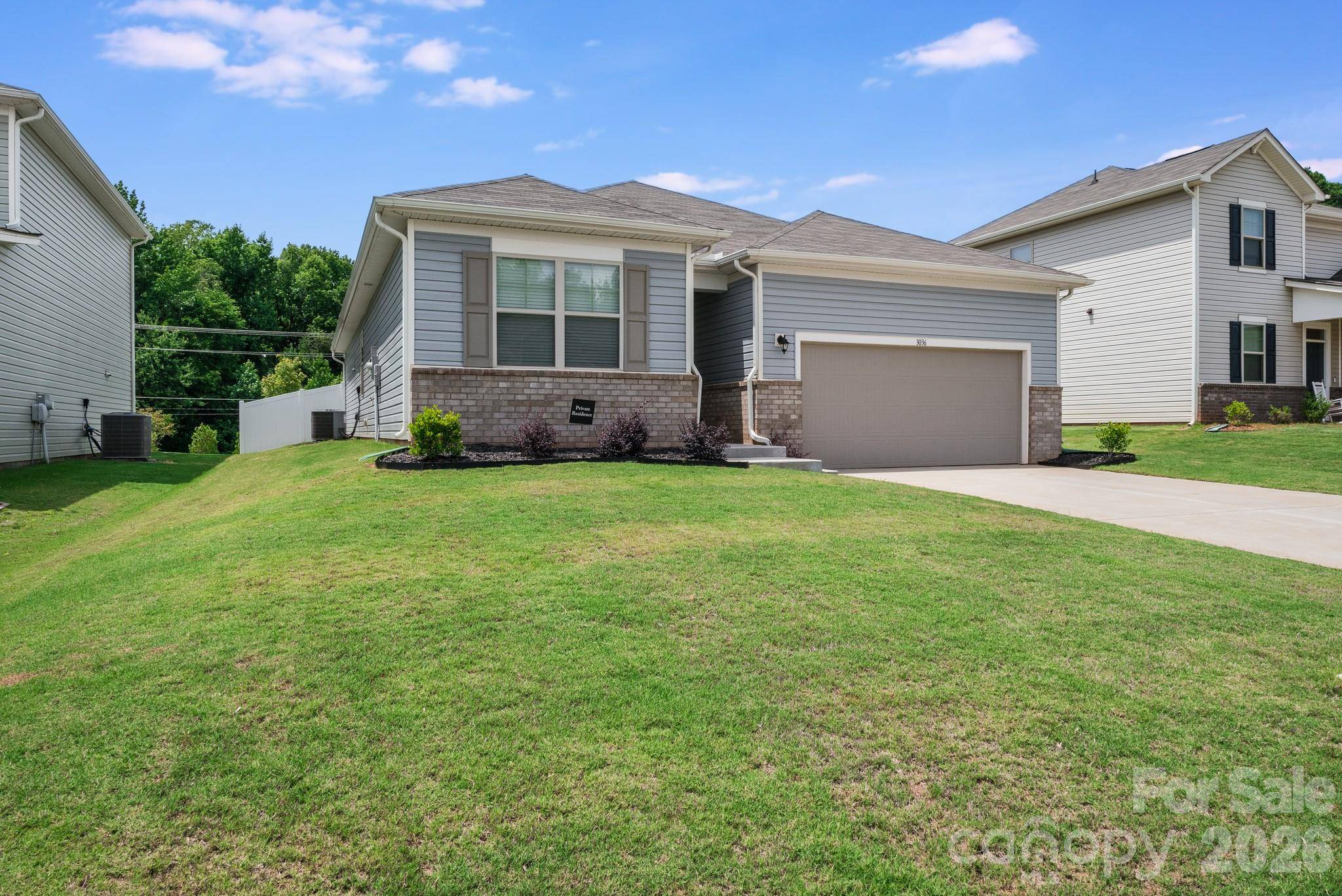 3036 Bluff Hill LN, Charlotte, NC 28215