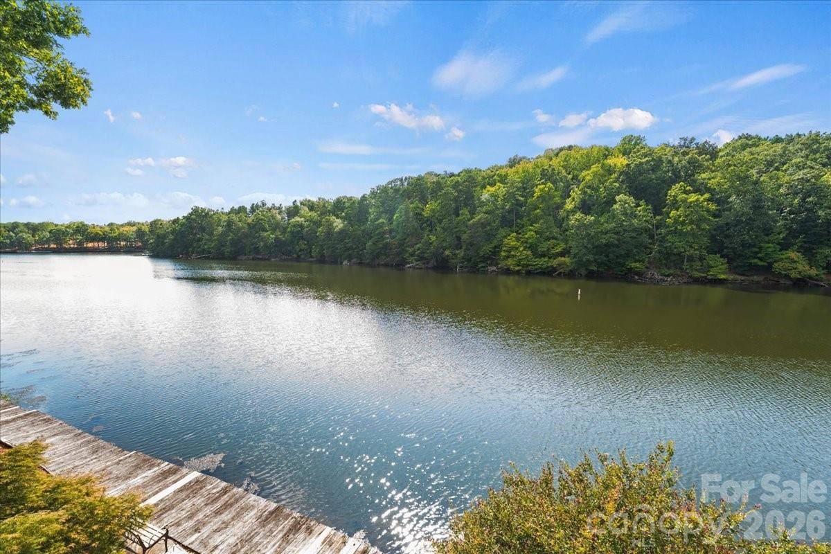 113 Clubhouse Drive EXT, New London, NC 28127