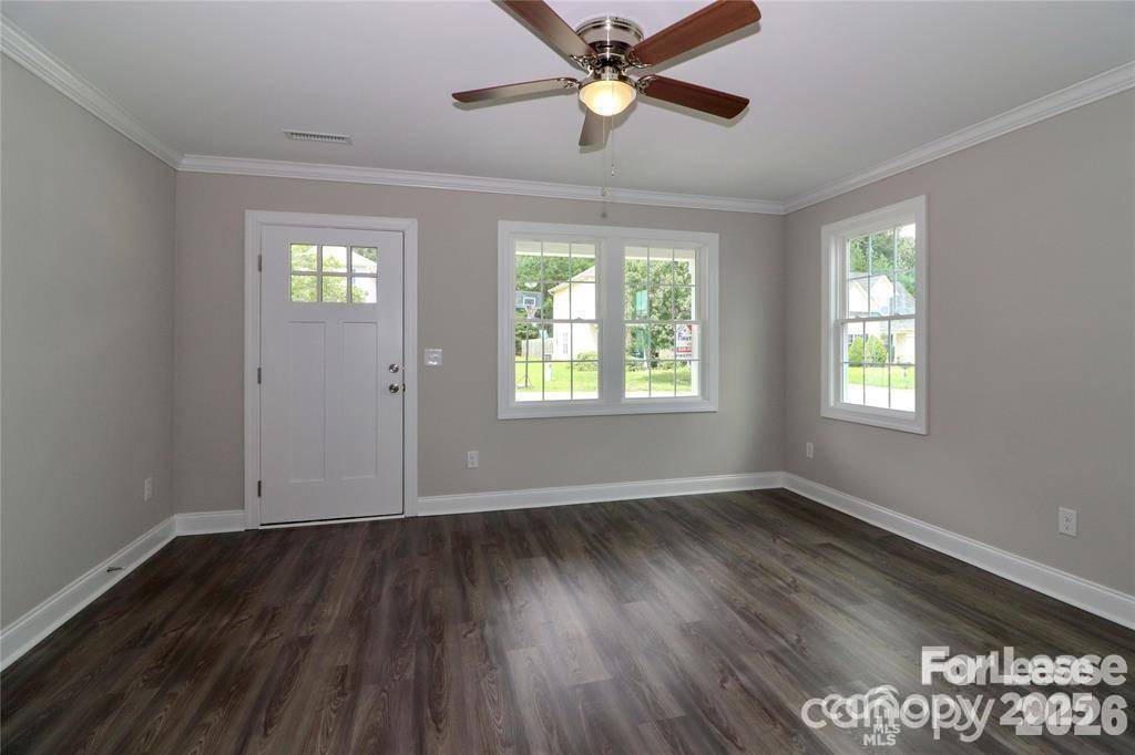 3967 Newhall DR NW, Hickory, NC 28601