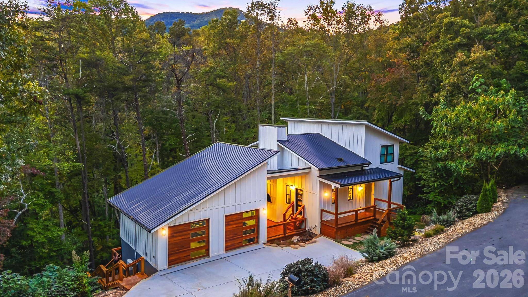 56 Creek Run RD, Candler, NC 28715