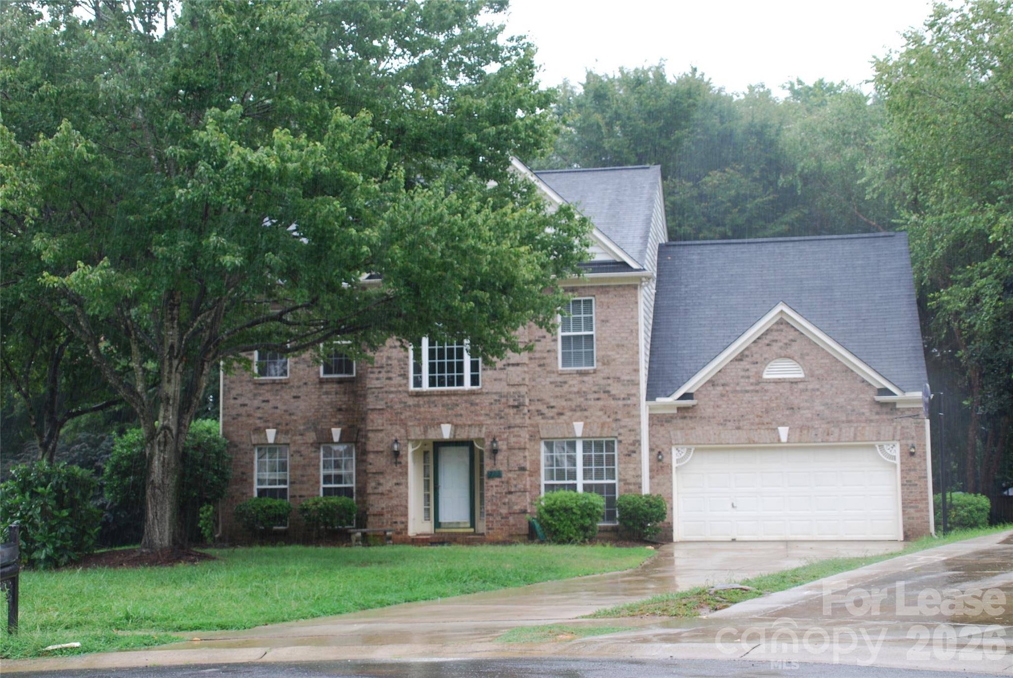 733 Meadow Lake DR, Matthews, NC 28105