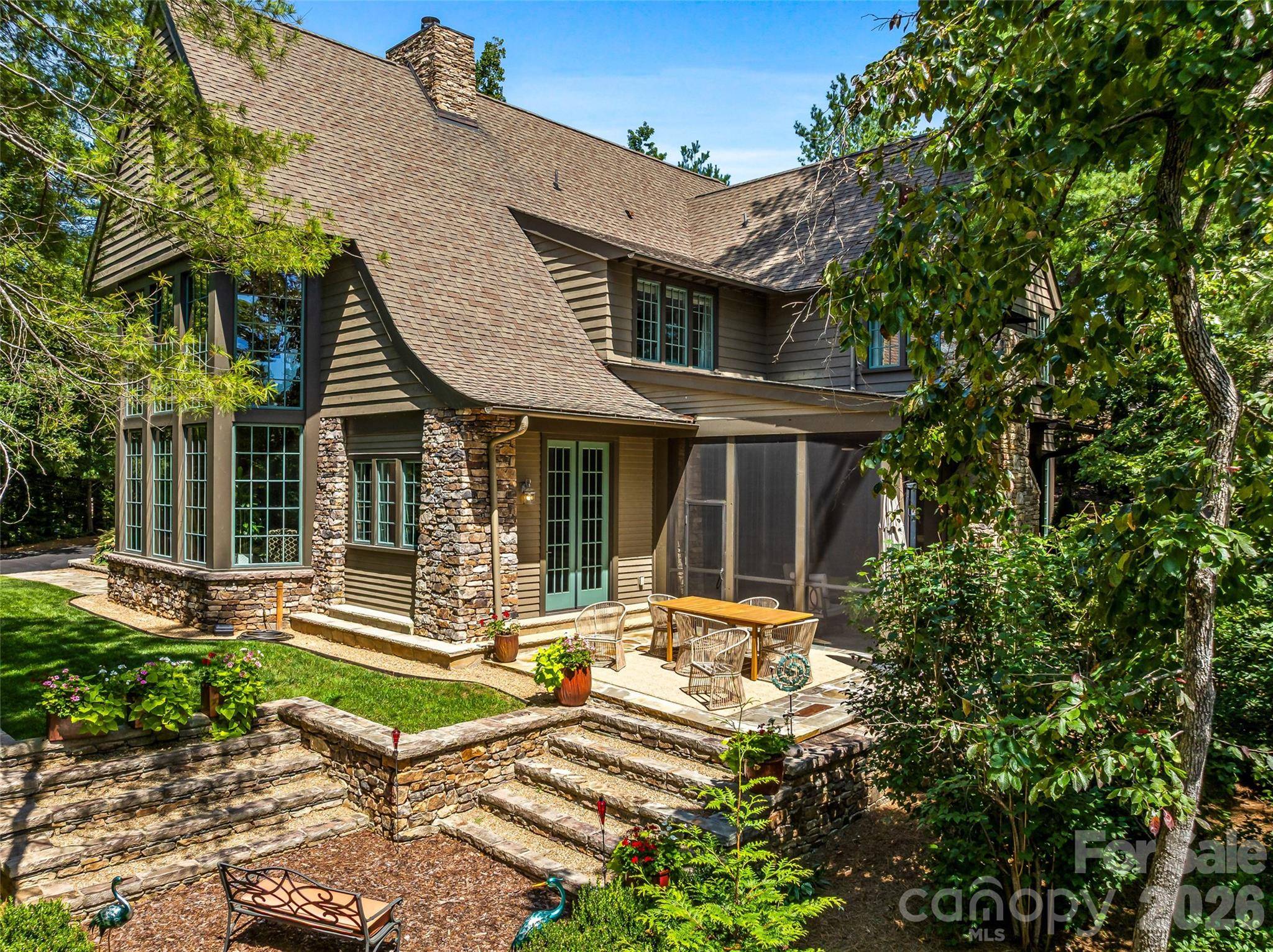 85 Chauncey CIR, Asheville, NC 28803