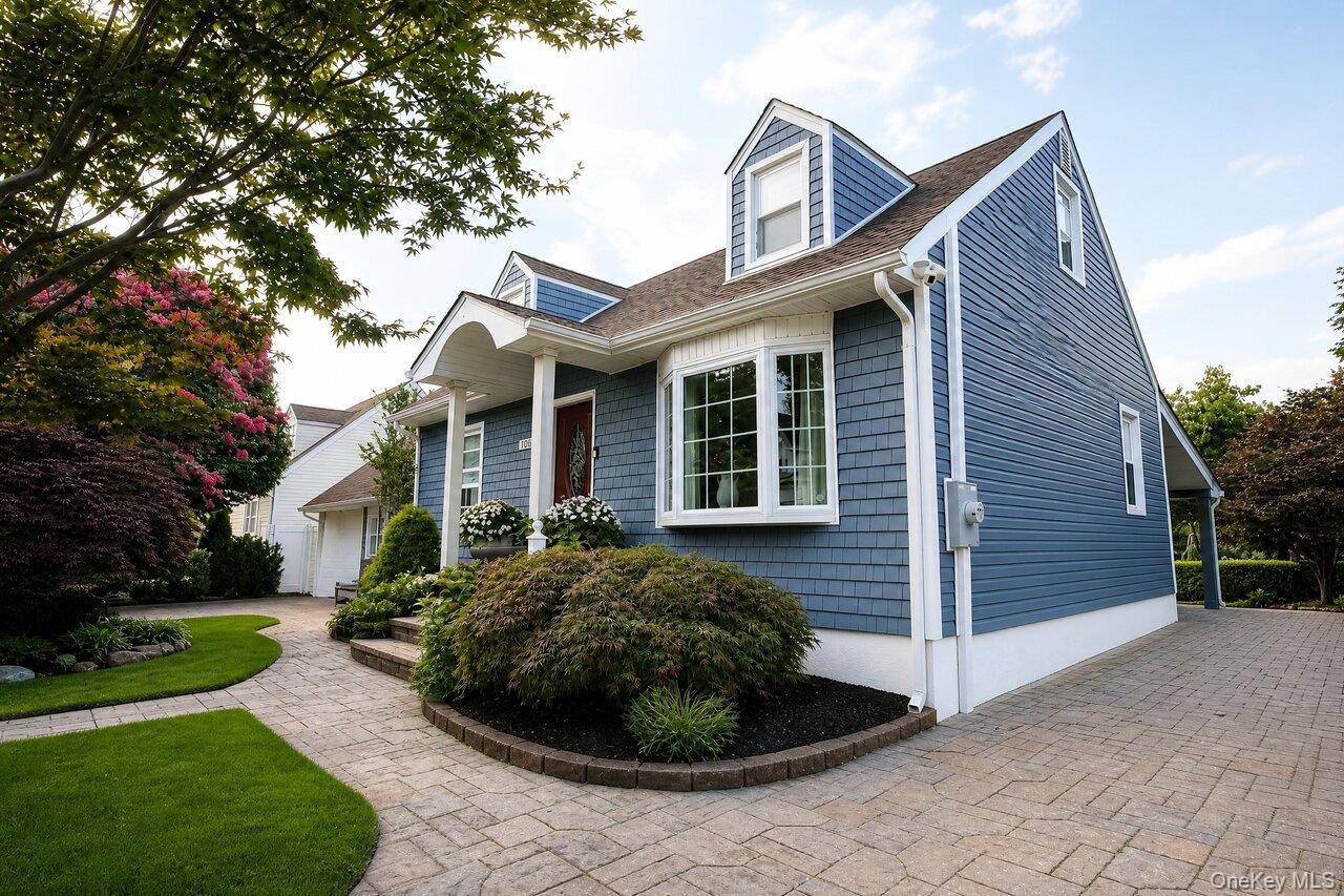 1061 Midland ST, Uniondale, NY 11553