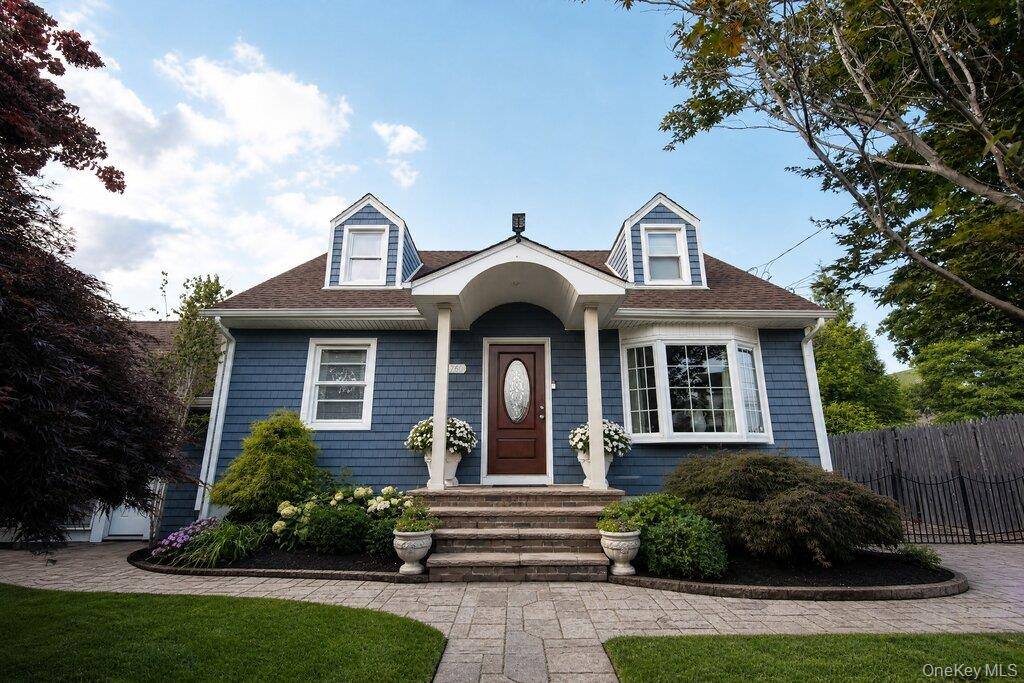 1061 Midland ST, Uniondale, NY 11553