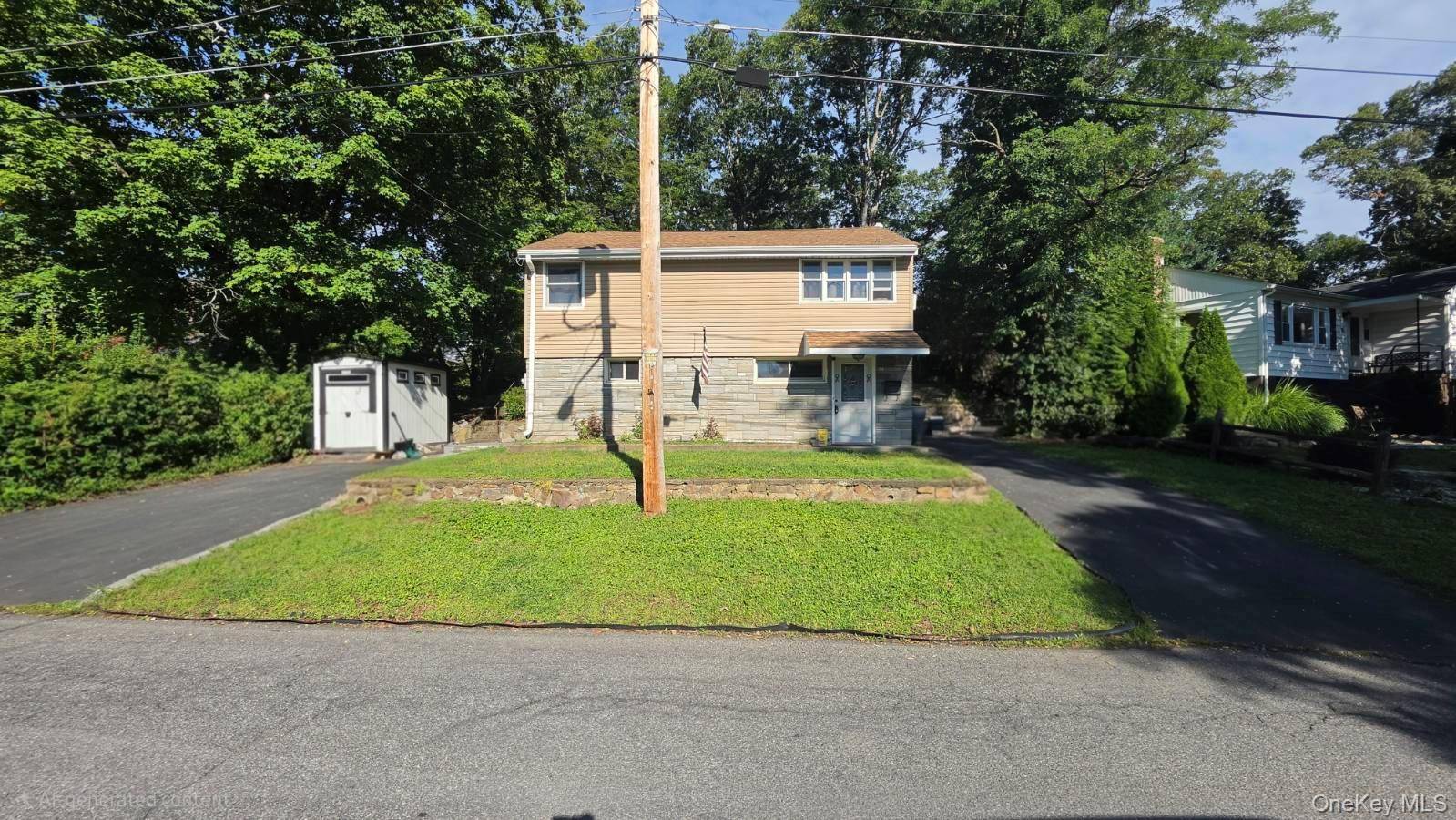 30 Villa Pkwy, Highland Falls, NY 10928