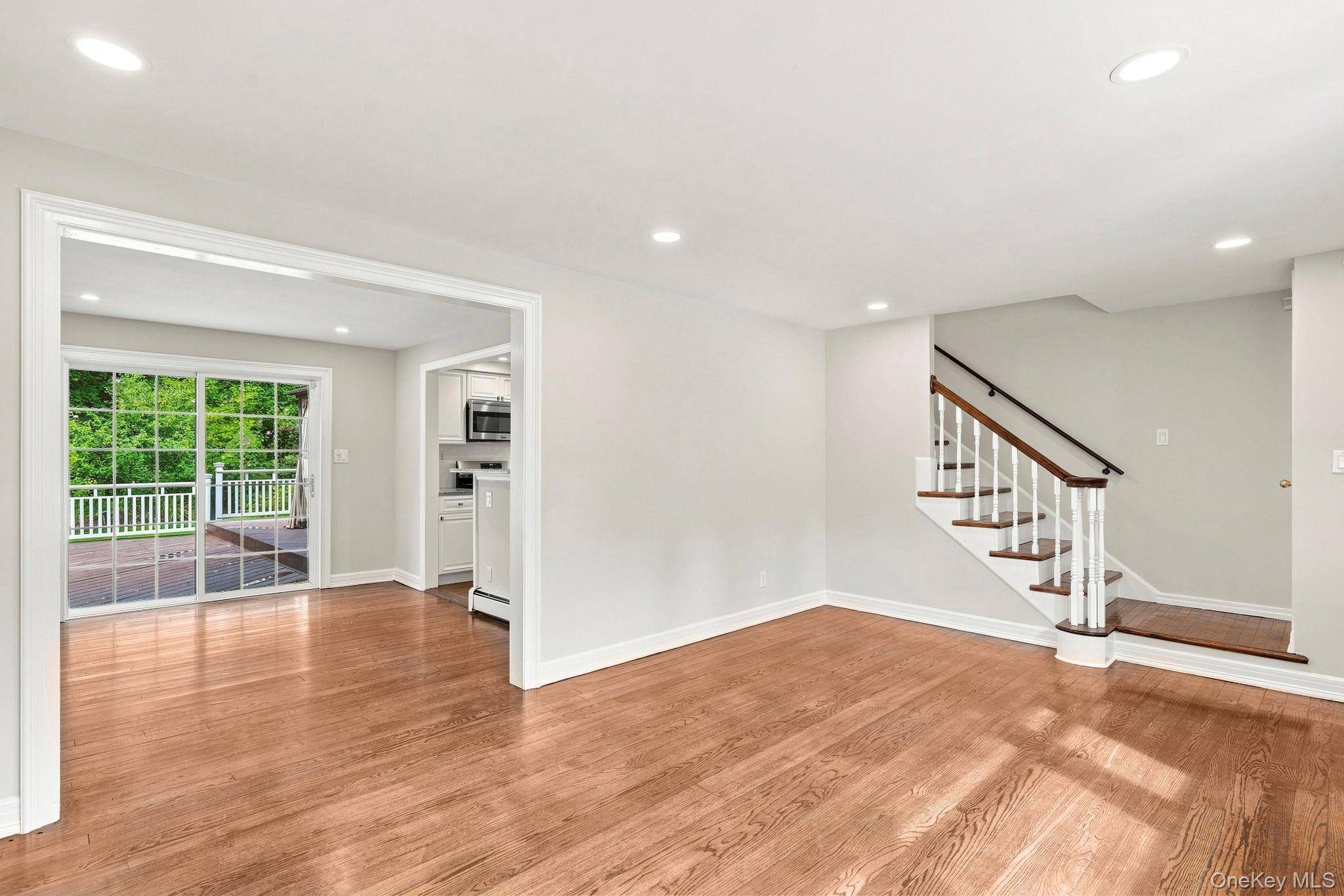 25 Greenvale CIR, White Plains, NY 10607