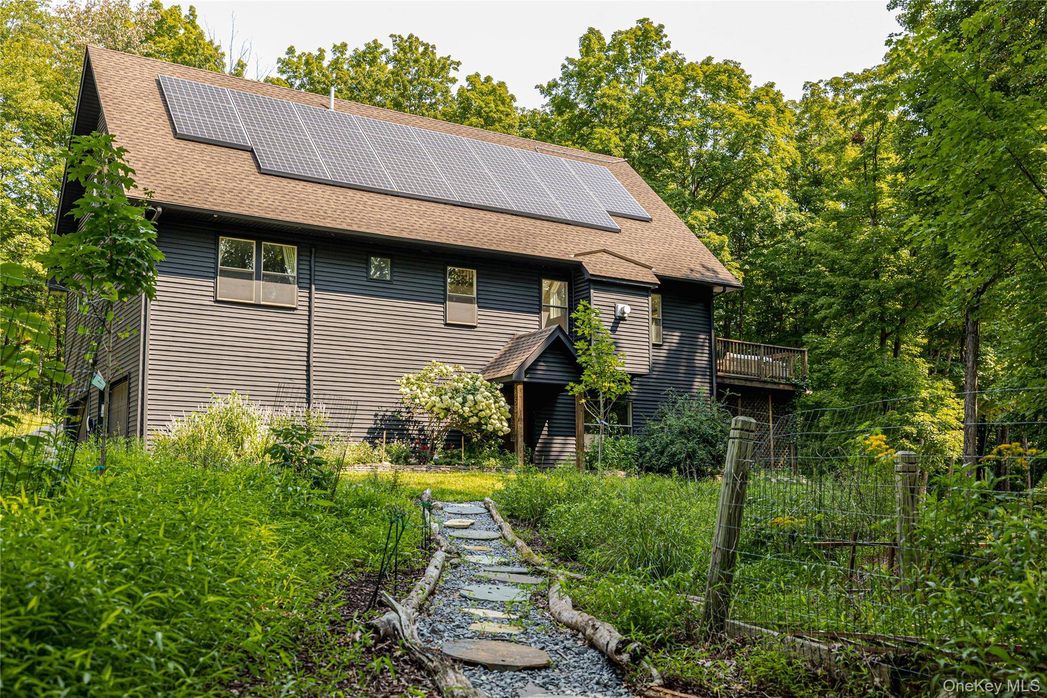 858 Roosa Gap RD, Bloomingburg, NY 12721