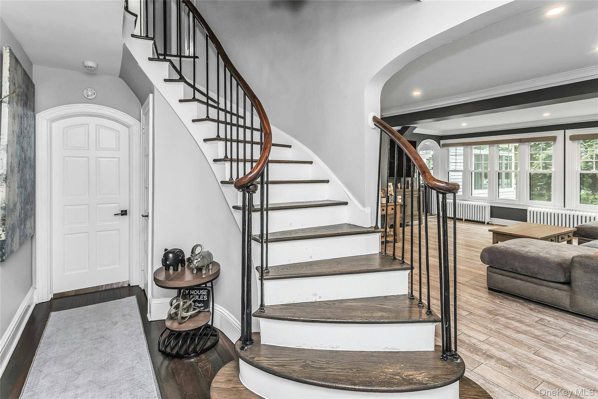 75 S Penataquit AVE, Bay Shore, NY 11706