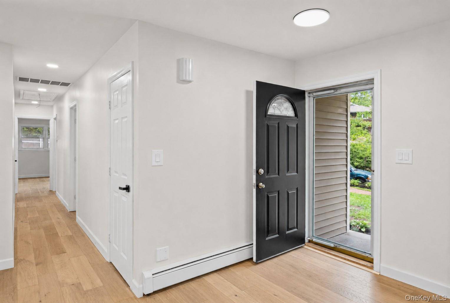 1 Gables BLVD, East Setauket, NY 11733