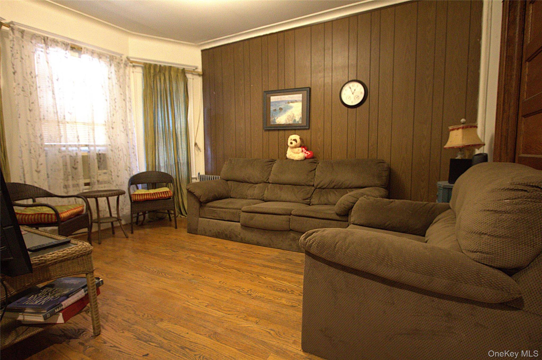 86-36 96th ST, Woodhaven, NY 11421