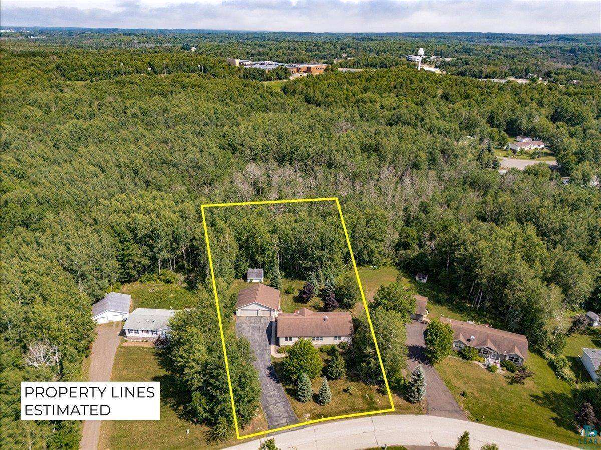 4368 Jamie Dr, Hermantown, MN 55811