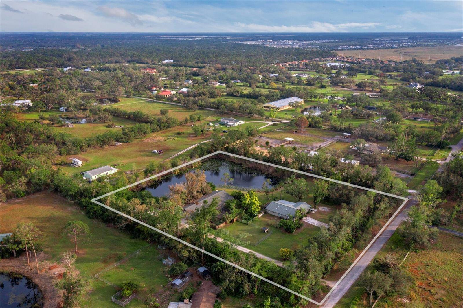 5645 CHURCHILL DOWNS RD, Sarasota, FL 34241