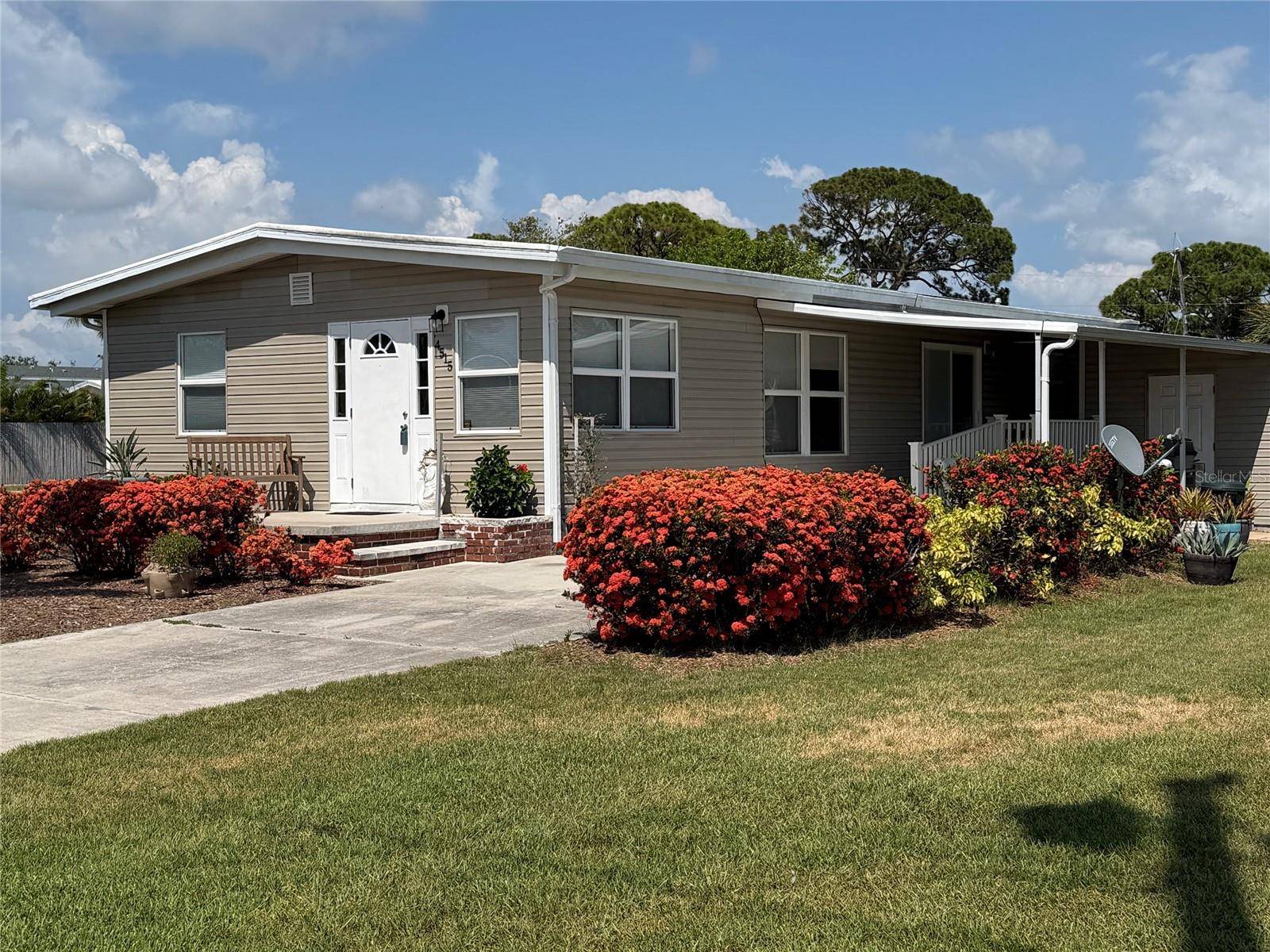 4515 106TH ST W, Bradenton, FL 34210