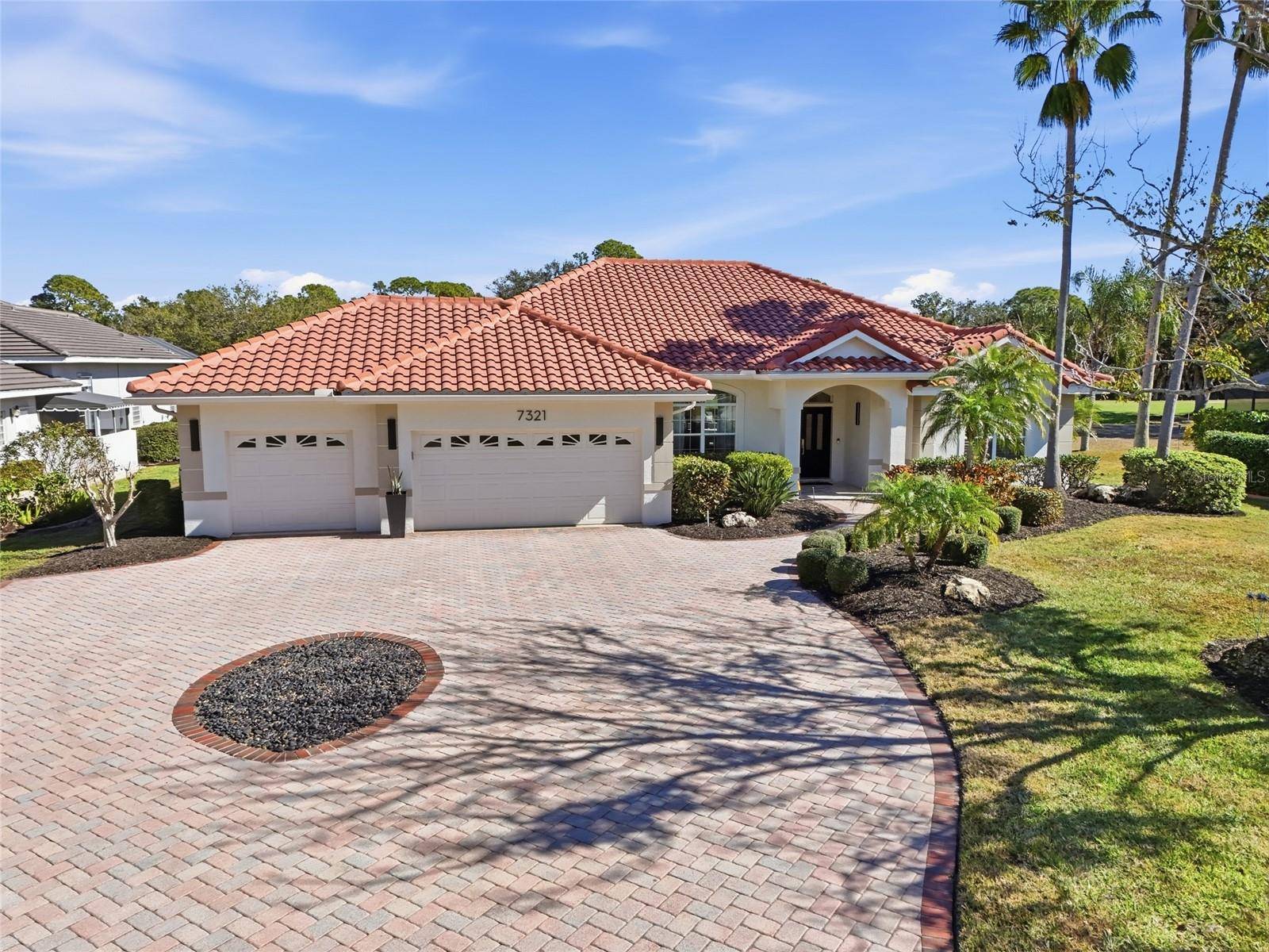 7321 LINKS CT, Sarasota, FL 34243