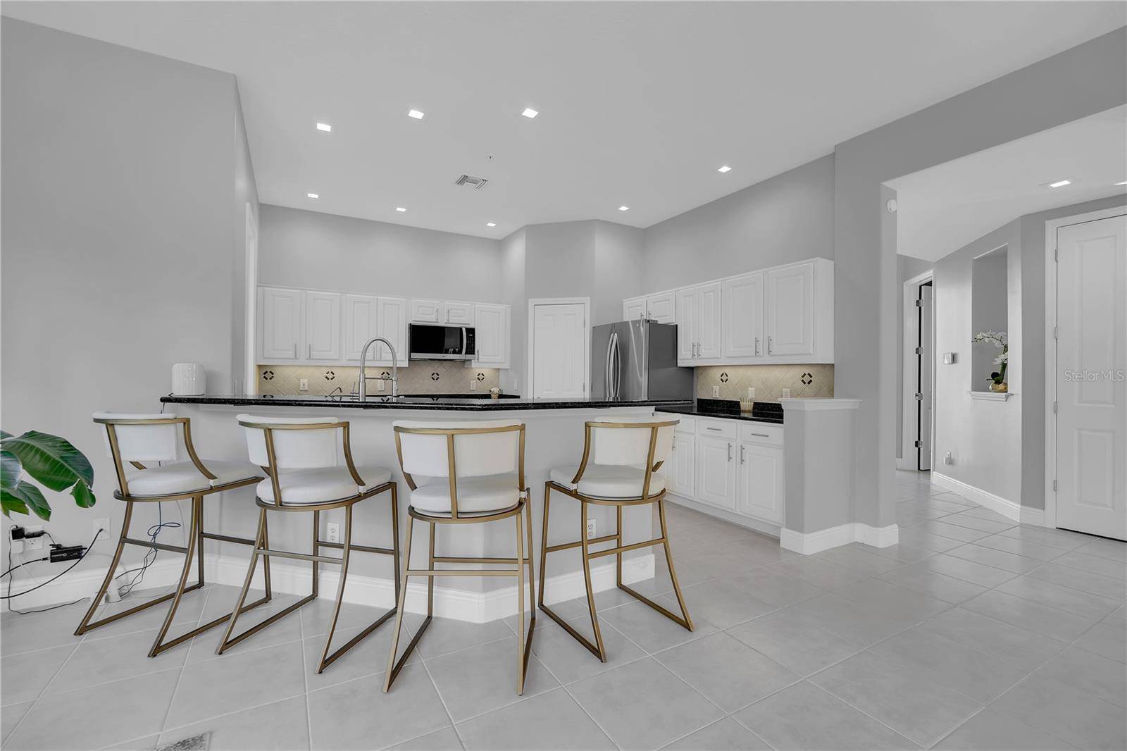 1915 HARBOUR LINKS CIR #6, Longboat Key, FL 34228