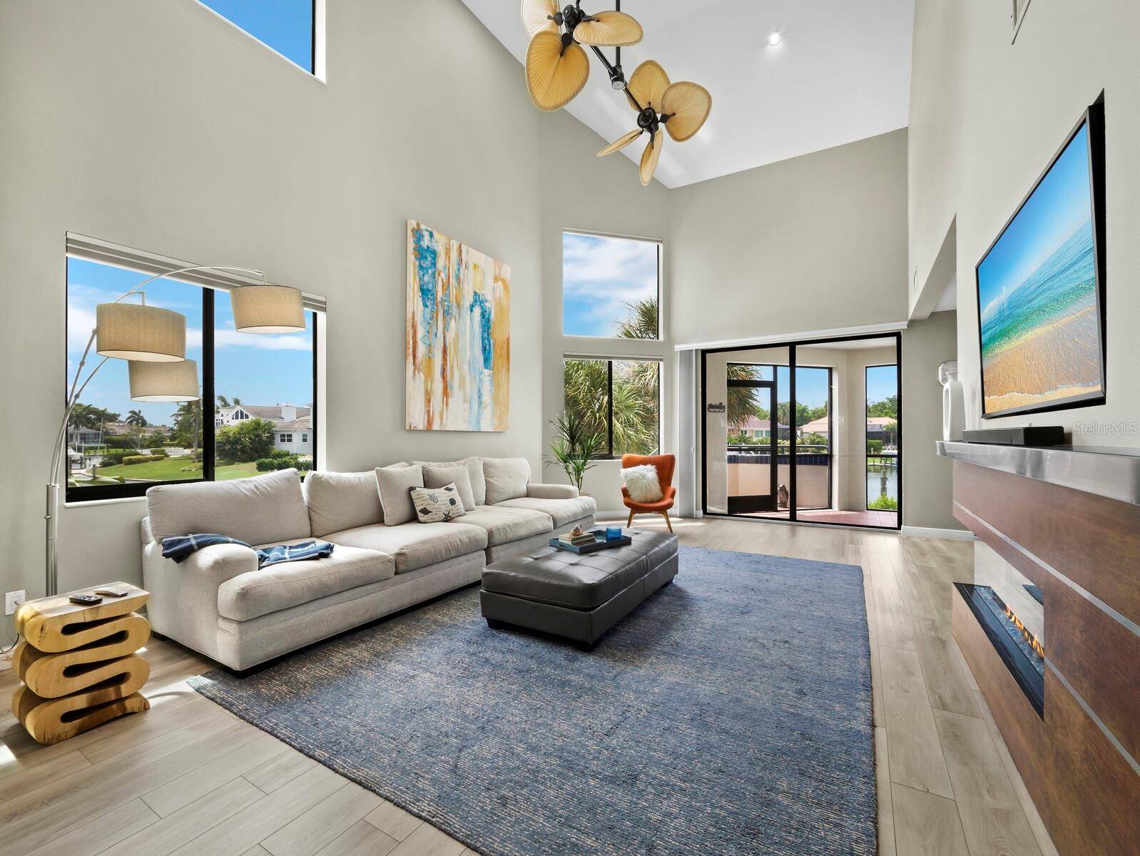 1906 HARBOURSIDE DR #304, Longboat Key, FL 34228
