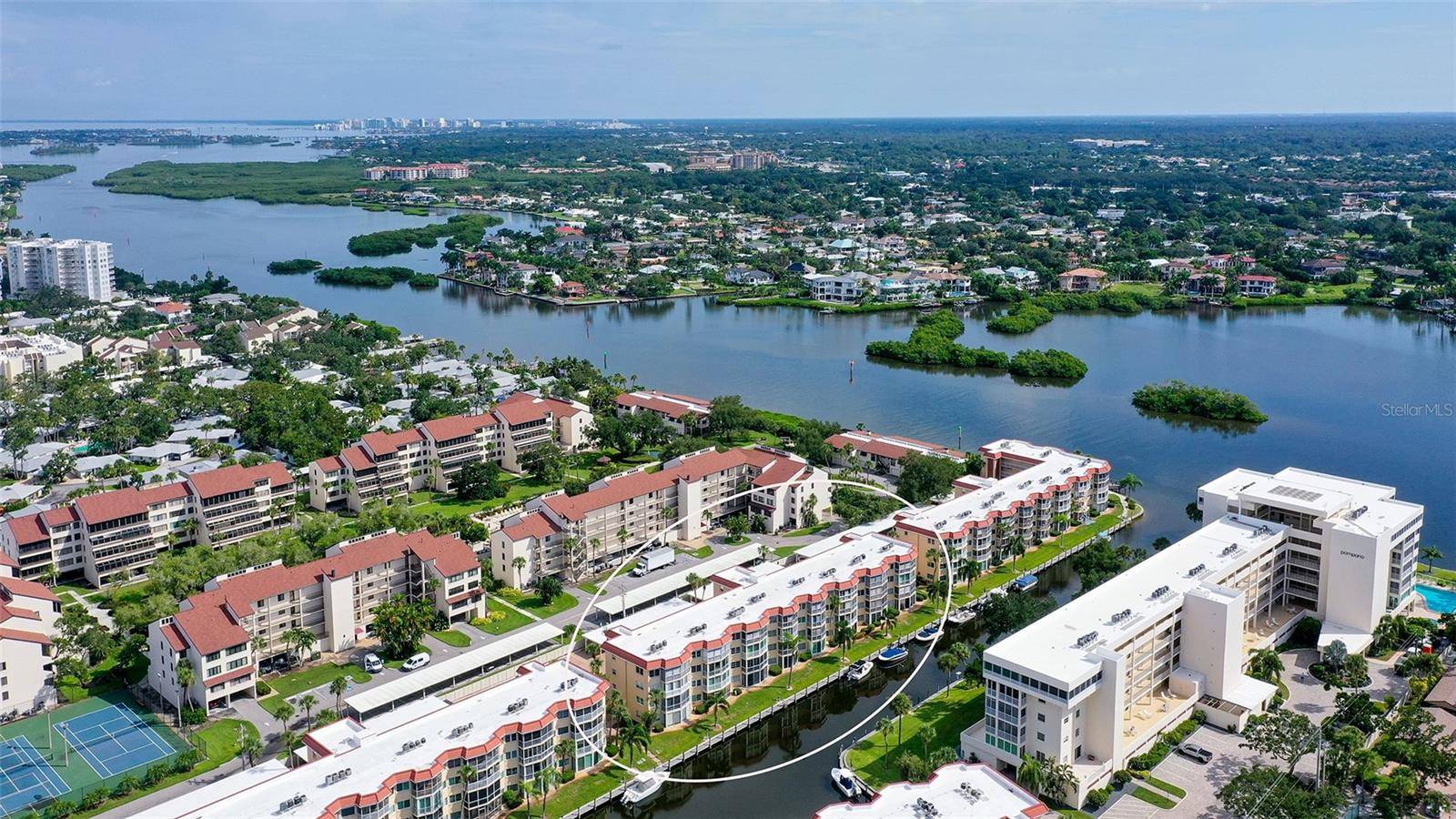 1300 N PORTOFINO DR #103, Sarasota, FL 34242