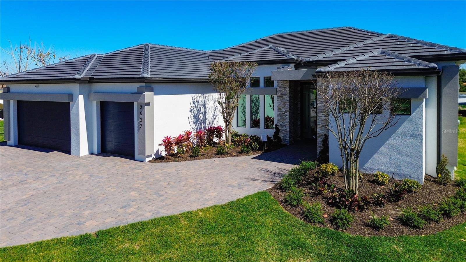 2527 GLEASON Pkwy, Cape Coral, FL 33914