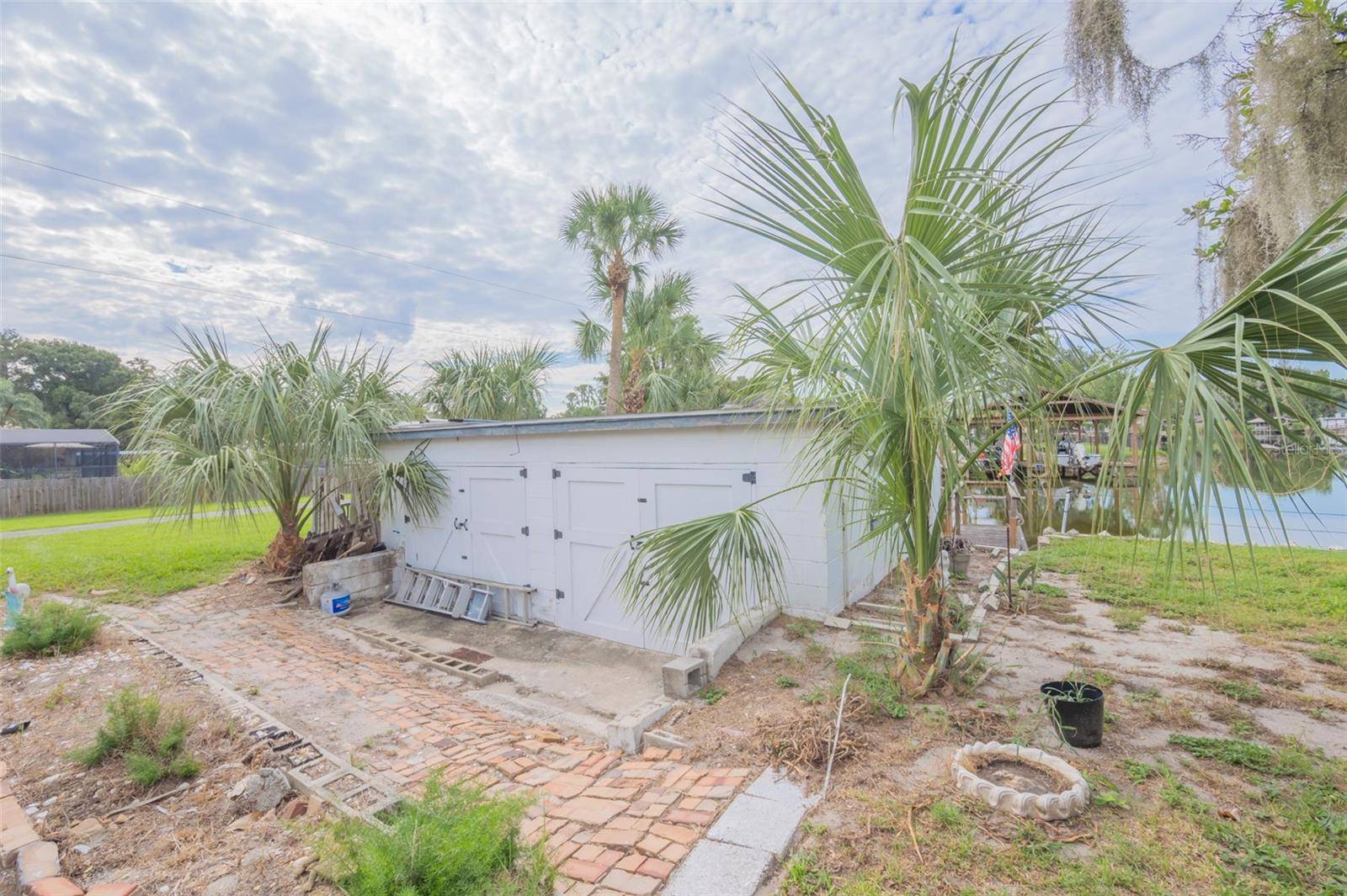 2712 GRAND ISLAND SHORES RD, Eustis, FL 32726