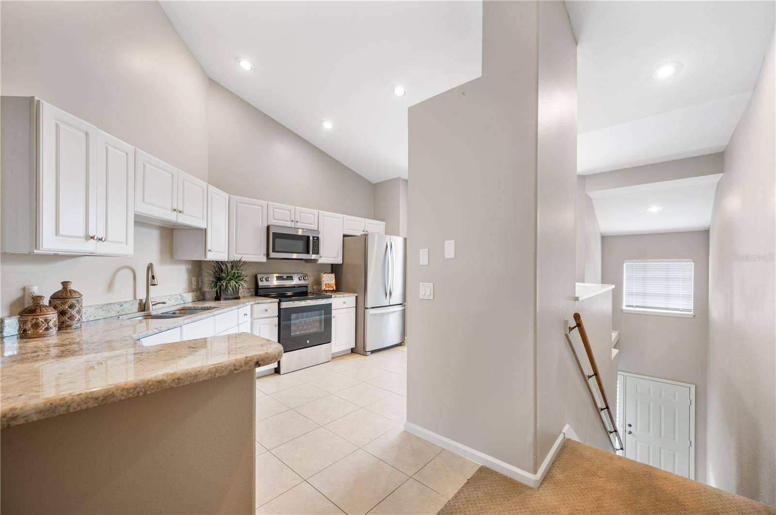411 ENCLAVE PL #411, Lakeland, FL 33803