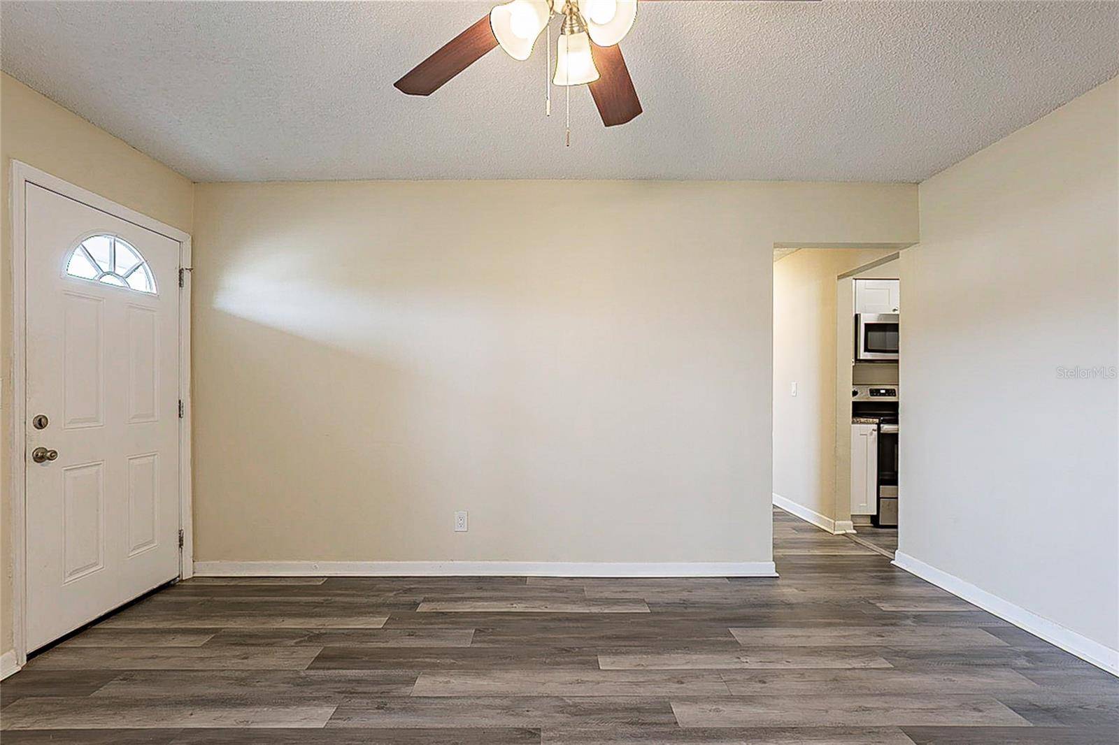 8528 GOLD RIDGE CIR, Tampa, FL 33619
