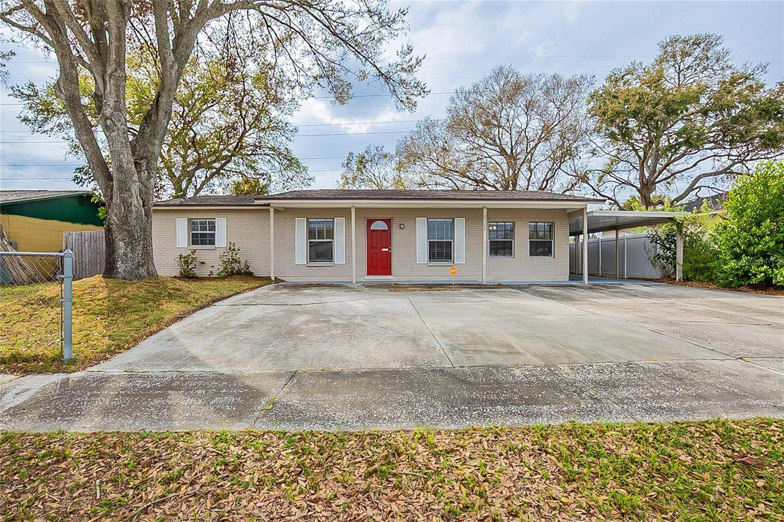 8528 GOLD RIDGE CIR, Tampa, FL 33619