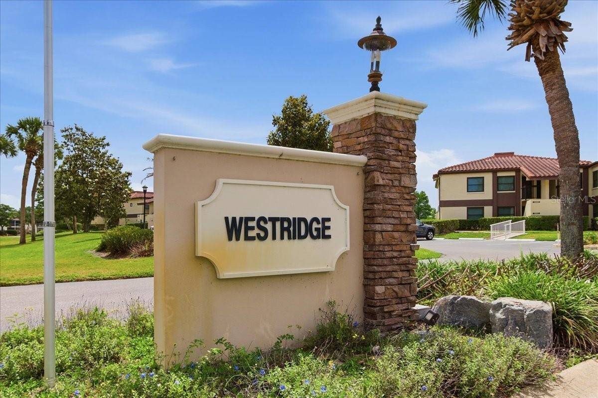 6111 LAKE POINTE DR #202, Orlando, FL 32822