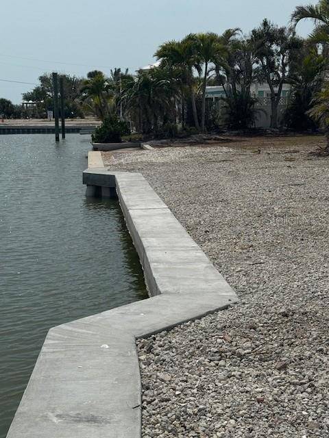 1285 HOLIDAY DR, Englewood, FL 34223