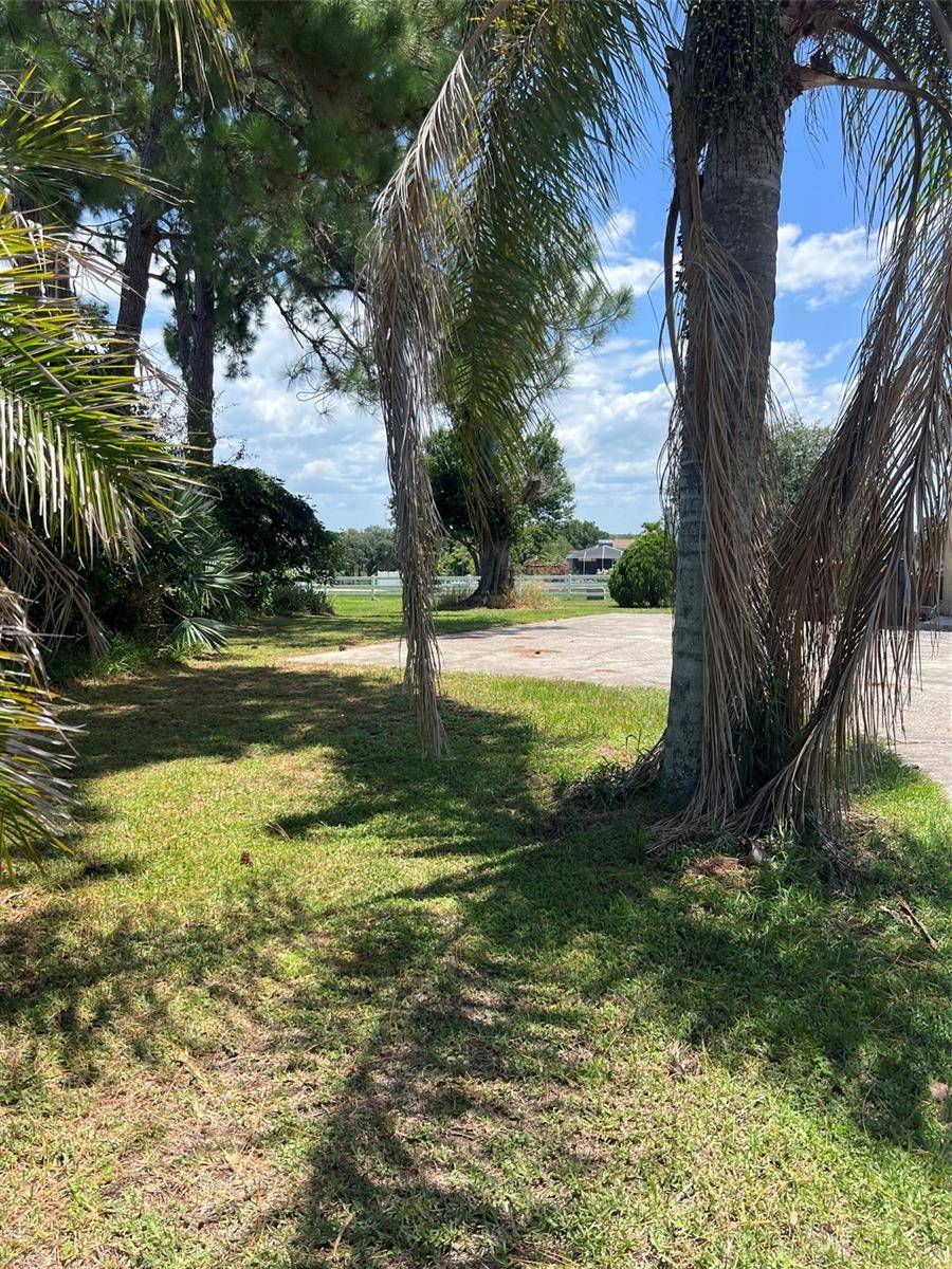 915 HILLSIDE CT S, Winter Haven, FL 33881