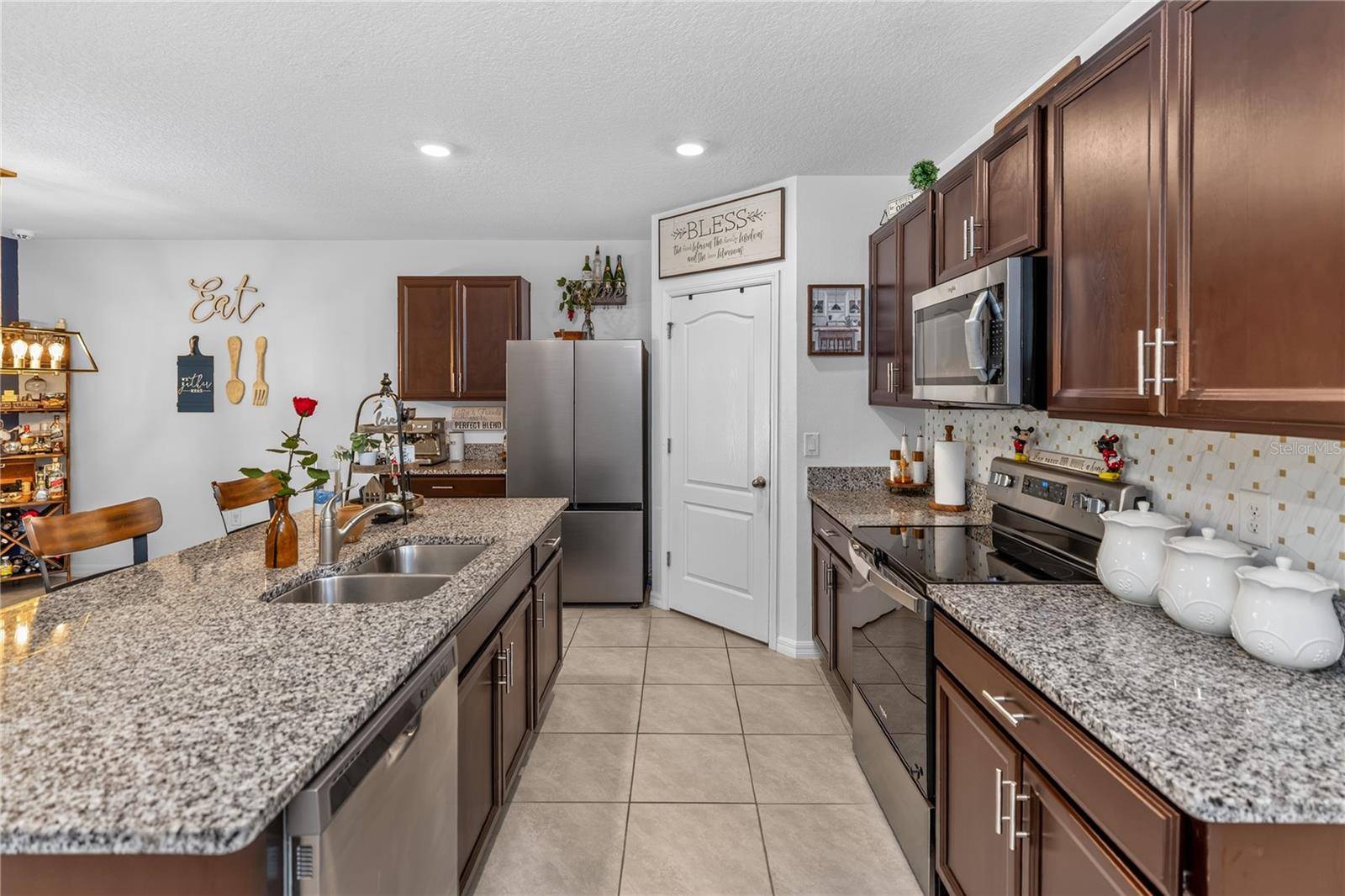 319 CHARLES DR, Deland, FL 32724