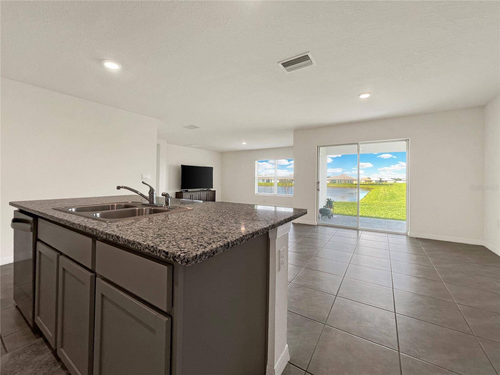 822 WILL SCARLETT AVE, Ruskin, FL 33570
