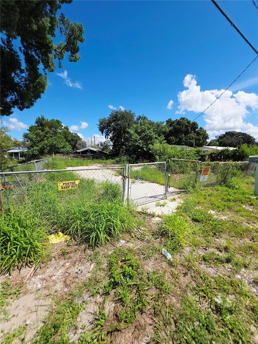 305 E BRIDGERS AVE, Auburndale, FL 33823