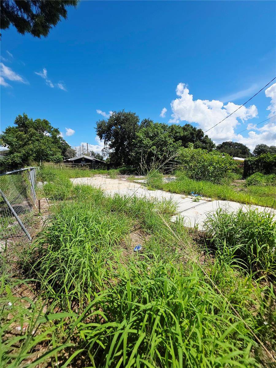 305 E BRIDGERS AVE, Auburndale, FL 33823