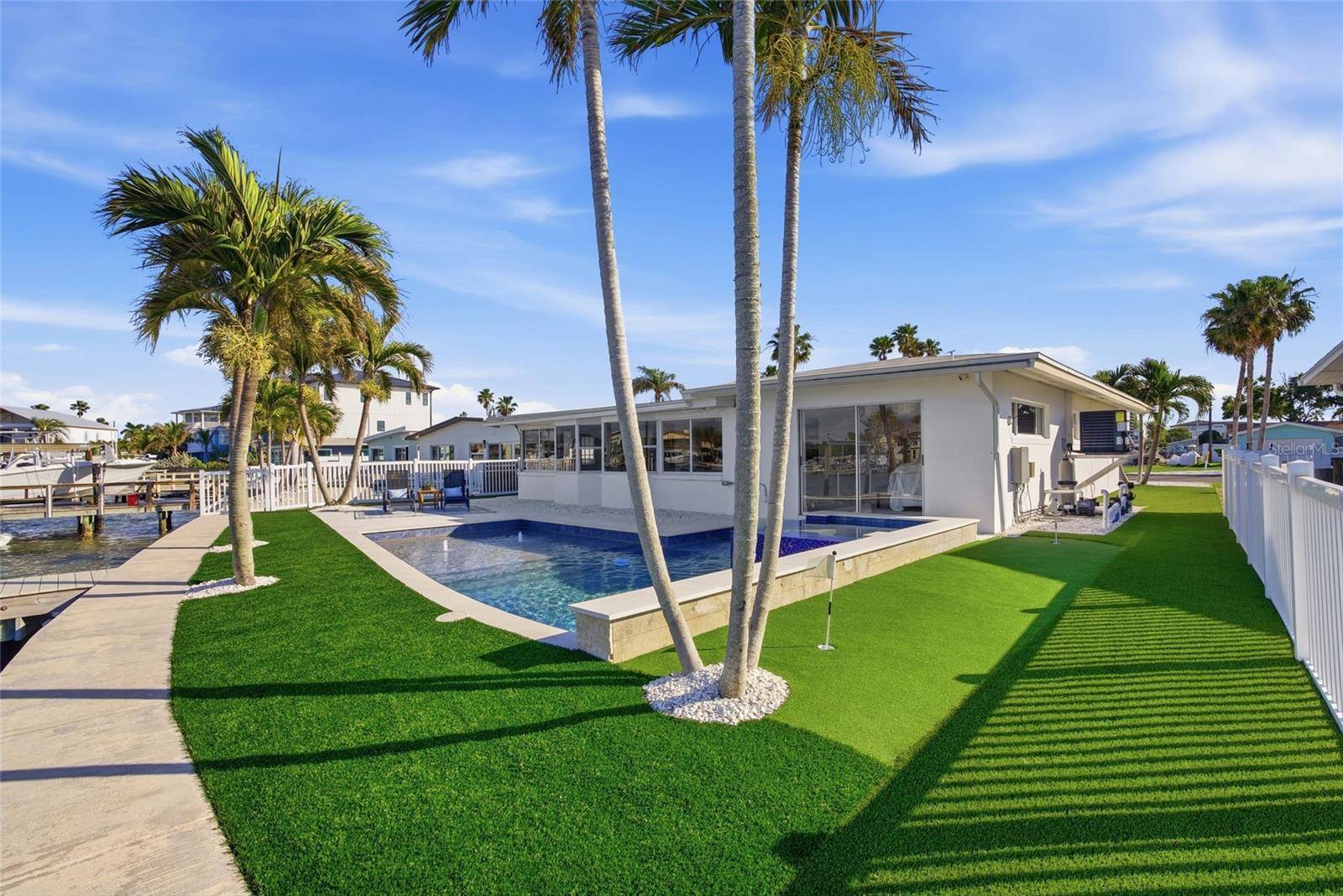 16113 5TH ST E, Redington Beach, FL 33708